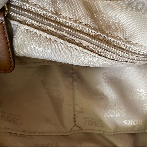 Sold MICHAEL KORS Pebble Leather Fulton Chain Med Shoulder Tote Luggage Brown - Picture 9 of 14